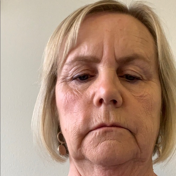 Meet your Posher, Sharon - Picture 1 of 1